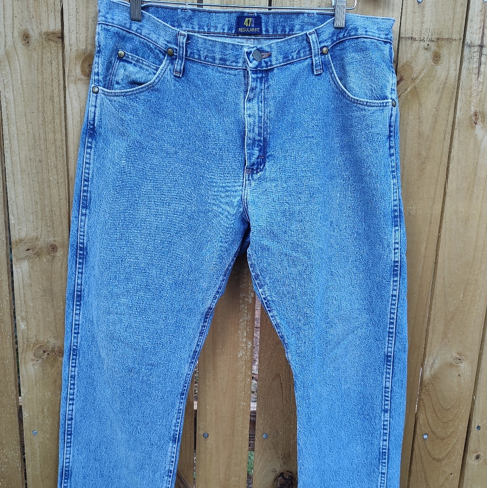 Men's size 36x30--47MWZSW regular fit stone wash dad jeans